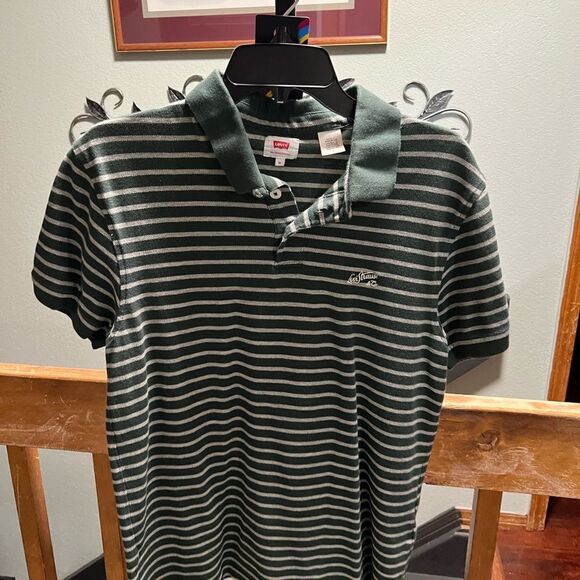 EUC Men’s Levi's Green Striped Polo Shirt #233 - Picture 6 of 6